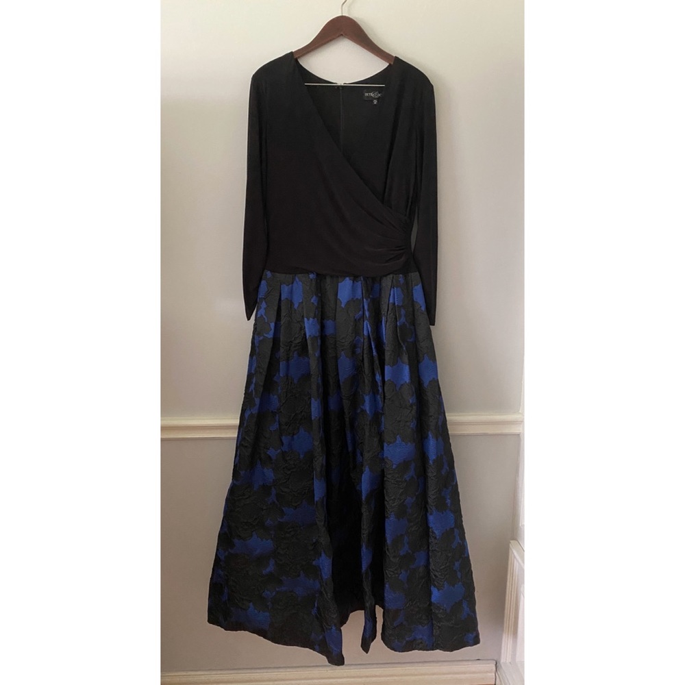 Floral long sleeve dress elegant